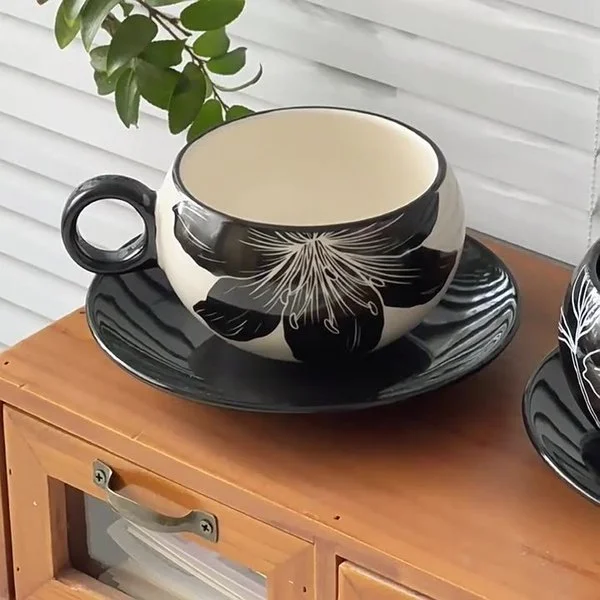 French Coffee Cup suit Delicate Afternoon Tea Cup Breakfast Cup High Appearable Value Women's Vintage Pottery Cup and Saucer
